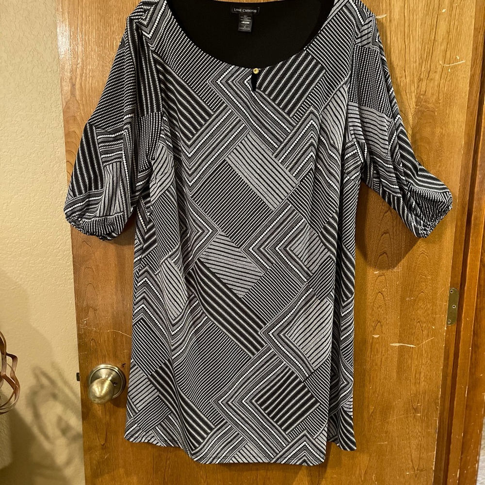 Black/White Geo-Print Polyester Dress, size 1x